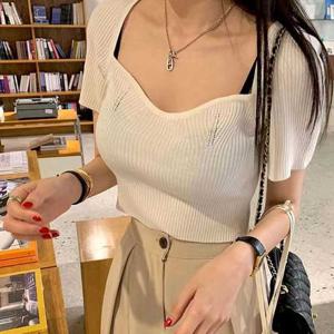 슈팅스타 / 스윗하트 커브넥 슬림 얇은 반팔 니트 크롭 탑 818535