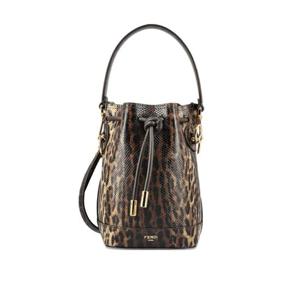 펜디 드로스트링 클로저 레오파드 프린트 버킷 백 8BS109AV54