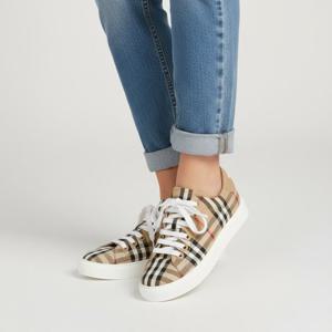 버버리 여성 빈티지 체크 레더 베이지 스니커즈 8049777