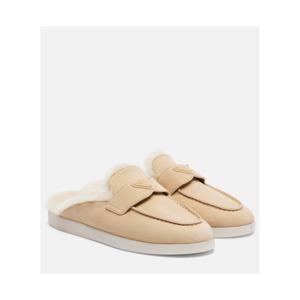 프라다 시어링 라이닝 스웨이드 뮬 P01133345