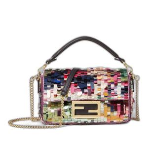 펜디 로고 시퀸 미니 바게트 크로스백 8BS017AWUH F1RG8 MLCNER