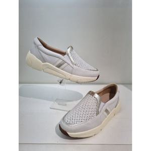 [에스콰이아]MARIO에스콰이아 여성 발편한 경량 데일리 발등펀칭 슬립온 굽3센치 YADMST766