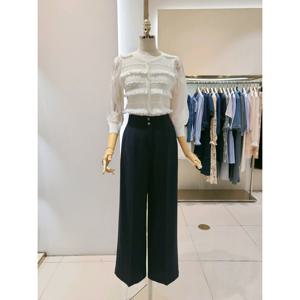 샤틴 스팽글 꽃잎 장식 소매 배색 니트(S252B960) S252B960