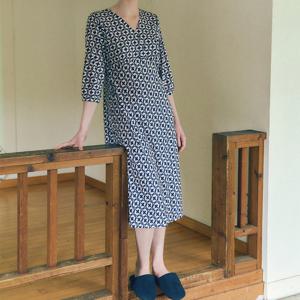 비너스 부드러운 피팅감 폴리 50D 기하 나염 실내복 컵드레스 VGN3958