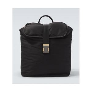 크리스찬루부탱 Nox 레더 트리밍 백팩 P01112822