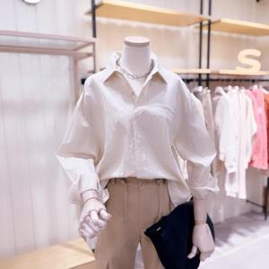 [시에로]  SK2SHF251_루즈핏 뒷판 셔링장식 셔츠