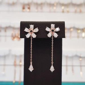 볼라레 세이브존01 엄마생일선물 큐빅 드롭 꽃귀걸이 SPE498