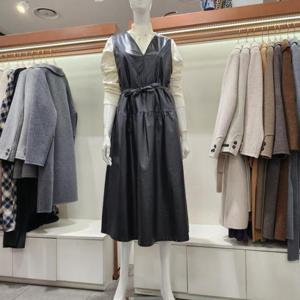 수스 HC04 레자 브이넥 루즈핏 원피스 S254BOPAT1