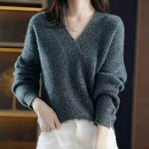 [올리비에스클로젯]베이직 소프트 브이넥 긴팔 니트_O2512KN619D