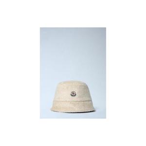 26 SS 몽클레어 여성 로고 모티프 버킷 햇 mon0263035cre