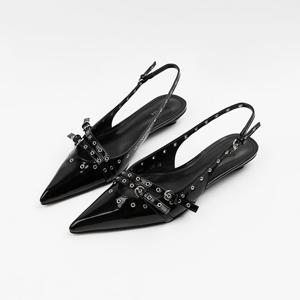 [신난다슈] 여성 구두 슬링백 힐 2cm 여자 스틸레토 펌프스 샌들 펀칭 키튼힐 LO264936 블랙