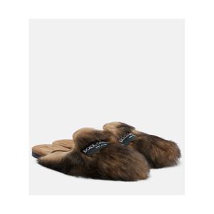 돌체앤가바나 로고 스웨이드 트리밍 시어링 뮬  P01161269