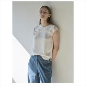 올리비아로렌 HC04 라인 슬리브리스 블라우스 VOCAN5M3231