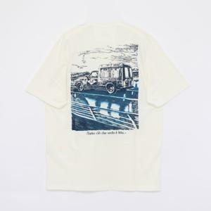 CP컴퍼니 26SS 프린팅 반팔 남성 티셔츠 20CMTS267A 110656W 103