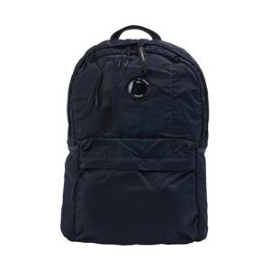 [CP컴퍼니] SS26 남성 나일론 B 렌즈 백팩 RCCMAC737A 005269G 888