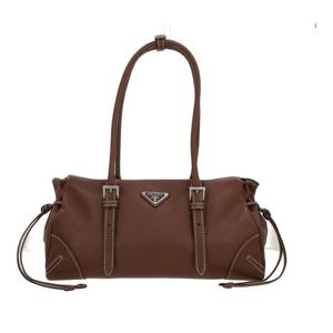 프라다 트라이앵글 메탈 로고 드로스트링 토트백 1BG628VOOO 2H