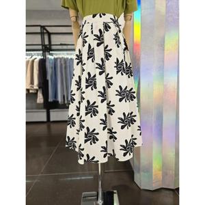 에이비에프지 ab.f.z  빅플라워 맞주름 스커트 (AEZ2QS02F) AEZ2QS02F