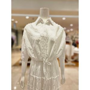 [르니앤맥코이]레이스 면 블라우스 MN08BL070HJY