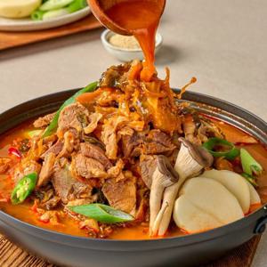 [한돈한우] 뼈없는 사르르 고기폭탄 순살감자탕 700gx6팩