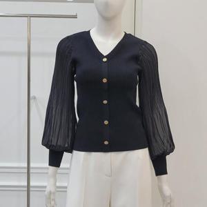 [미니멈]쉬폰소매 브이넥 니트 (MYAAKU2150 BK)_IC