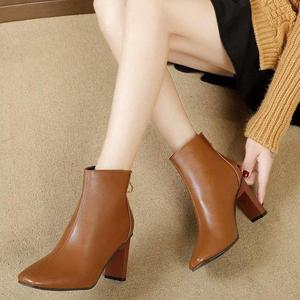 여자 갈색부츠 가을룩 코디 미들힐 앵클부츠 앵글부츠 (WFFQKP0)