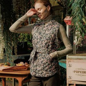 [라페어]엘레강스 플라워 벨티드 퀼팅 베스트 LWKKAVT0259-SF