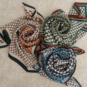 [드리다]DM20504 트라이 유니크 체크패턴 미니 쁘띠 면 실크스카프 엄마선물 마담패션 50대 중년여성