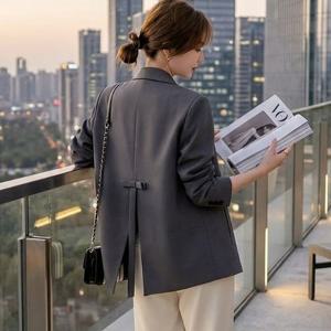 [블랙퀸] 리본 백오픈 테일러드 자켓 blk004587