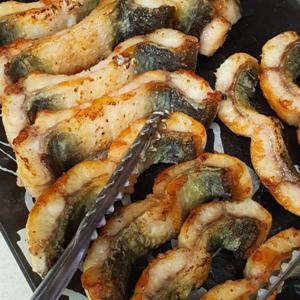 고창 자포니카 민물장어 1kg(손질후 700g)+소스+초생강