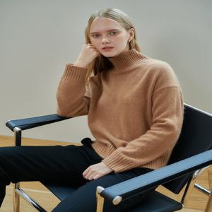 헤지스 여성 [라쿤] 카멜 터틀넥 스웨터 (HSSW4DP83CM)