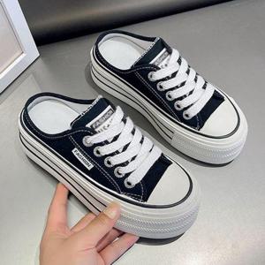 데일리 끈 운동화 뮬 스니커즈 (WFHOG0V)