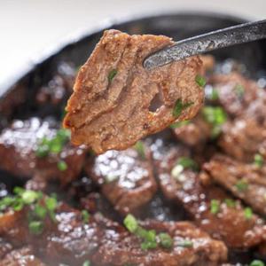 [백년가게][주왕산가든] 간장 돼지 왕구이 300g*5팩 실속 고기반찬 밀키트 구이용 간편식 캠핑