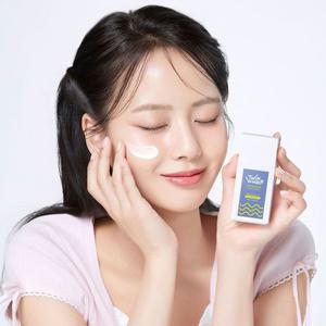 [최종가 8천원대] 트윈웨일 비타 B3 글로우 선크림 (SPF50+,PA++++) 50ml