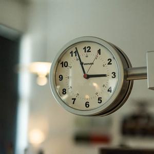 [해외] DULTON 양면 원형 벽시계 금속 소형 레트로 시계 BONOX