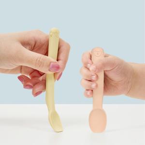 국내생산 크림 실리콘 이유식 스푼 2종세트(1단계+2단계) WSB2352