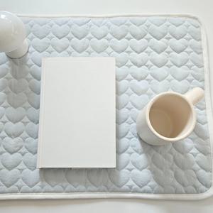 소프트 하트 양면 누빔 테이블 매트 독서매트 다꾸매트