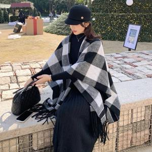 빅무드 프레임 체크 케이프 망토 판쵸 가디건 어깨 담요 숄 목도리  간절기 패션 바람막이