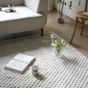 [리퍼]윈터 엠보싱 러그 2colors