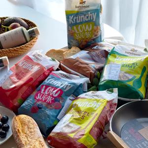 반하우스 크런치 유기농 그래놀라 (딸기, 초코, 사과, 아몬드) 4종