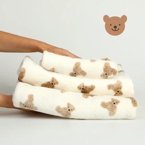 폭신 따스한 초 극세사 곰돌이 집순이 소파담요 밍크담요 거실담요 블랭킷