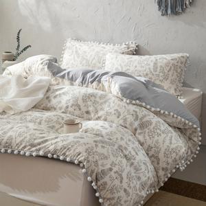 TEMU 3pcs 110g 7월 RV 침구 세트, 합성 폴리에스터 폴리에스터 섬유, 화이트 폼폼이 달린 화이트 플로럴 이불 커버 세트, 침구 3pcs 세트, 이불 커버 1개와 베개 커버 2개 포함, 편안하고 부드러운 여행용 침구 세트, RV 침구, 10가지 사이즈