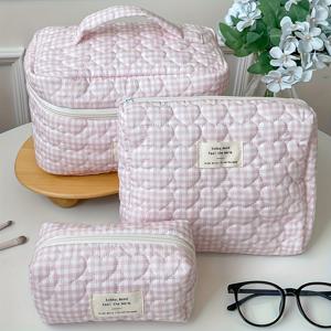 TEMU 핑크 하트 퀼팅 귀여운 메이크업 가방 세트, 큰 입구, 접이식, 휴대용, 손잡이 포함, 지퍼 잠금. 화장품, 여행 필수품, 브러시, 제품, 휴대폰, 동전, 소품에 적합. 홈 데코, 신부 들러리 선물, 어머니의 날 선물, 우정 선물, 신학기 필수품, 스위트 스타일, 메이크업 케이스, 여행 필수품, 여성용