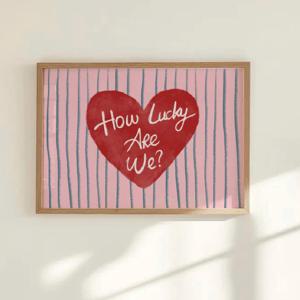 TEMU 1개 우리는 얼마나 행운일까? 핑크 & 버건디 레드 하트 벽 아트 포스터 - 액자 없음, 결혼식, 집들이 선물, 모던 프레피 기숙사 & 인테리어용 긍정적인 사랑 인용구 프린트 (가로형, 행운의 부적 사인)