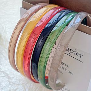 TEMU 귀여운 스타일을 연출하는 6개 세트의 달콤하고 다재다능한 젤리 색상의 머리띠 (치아 포함). 이 캔디 컬러 헤어밴드는 미니멀하고 긴 머리, 짧은 머리, 곱슬머리 또는 올림머리 스타일에 모두 적합하여 사랑스러운 헤어 액세서리로 완벽합니다.