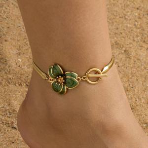 TEMU 여성을 위한 여름 그린 오일 드립 3D 매력 발목 팔찌, 생생한 플로럴 디자인과 클로버 펜던트가 특징입니다.