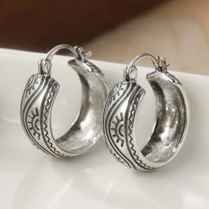 TEMU 빈티지 실버 디스트레스 릴리프 구리 귀걸이, 여성 에스닉 스타일, 니치 디자인, 라이트 럭셔리 감성, 핸드메이드 조각 텍스처, 일상 및 크리스마스, 어버이날에 적합한 완벽한 선물 주얼리