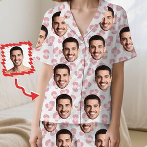 TEMU 맞춤 제작 여성용 하트 패턴 반팔 셔츠와 쇼츠 세트, 얼굴 사진 옵션 포함, 편안하고 부드러운 홈웨어—슬럼버 파티, 기념일, 발렌타인데이, 어머니날, , 엄마, 할머니를 위한 완벽한 선물