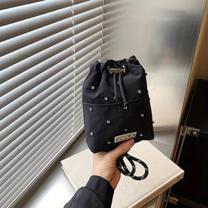 TEMU 2025년 트렌디한 여성용 나일론 휴대폰 가방. 라인스톤 장식의 버킷 디자인으로 캐주얼한 크로스바디 또는 숄더백으로 착용하기에 완벽합니다.