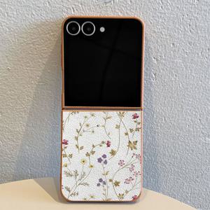 TEMU 휴대폰 케이스: 6197 화이트 베이스에 브라운-그레이 미세한 꽃무늬, TPU 접이식 풀커버 낙하 방지 케이스, 삼성 갤럭시 Z 플립 7, Z 플립 6, Z 플립 5, Z 플립 4, Z 플립 3 5G용. TPU 휴대폰 케이스, 풀커버 낙하 방지에 적합, 슬림하고 가벼움, 견고한 쉘, 스크래치 방지