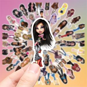 TEMU 55개 재미있는 *브랫츠* 위트 넘치는 스티커: 인형 캐릭터 상호작용, 패션 시나리오, 매혹적인 팝 패션 아트 명언을 담은 창의적인 구성의 비닐 미적 데칼 - 노트북, 휴대폰, 기타, 물병, 자동차, 태블릿, 여행 가방, 악기 장식에 적합 - 파티 선물, 보상 및 휴일 선물로 완벽